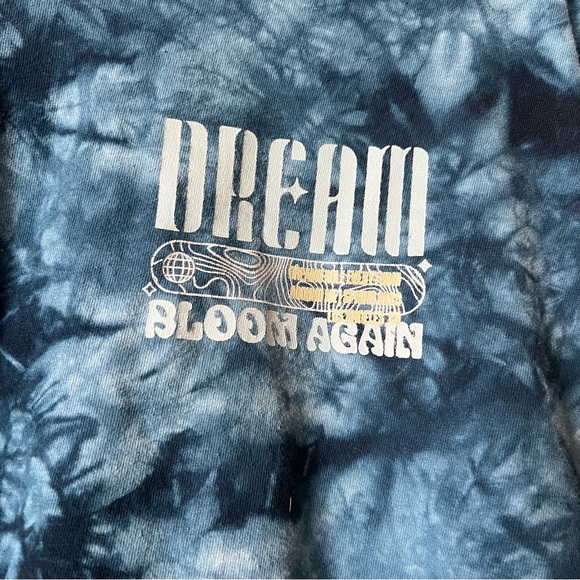 Dream Clothing Co Graphic Tee XL - Picture 3 of 5